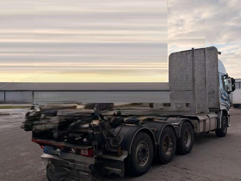 Iveco X-WAY 570 Photo 2