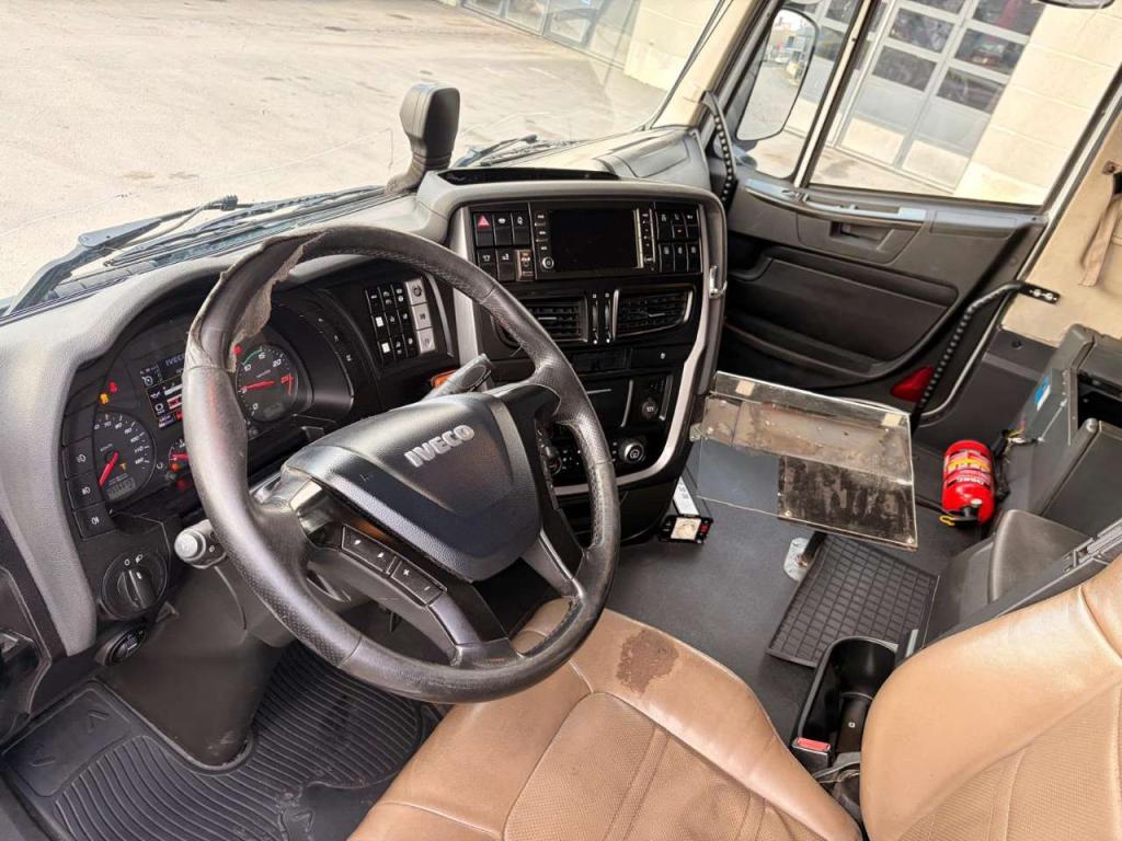 Iveco X-WAY 570 Photo 4
