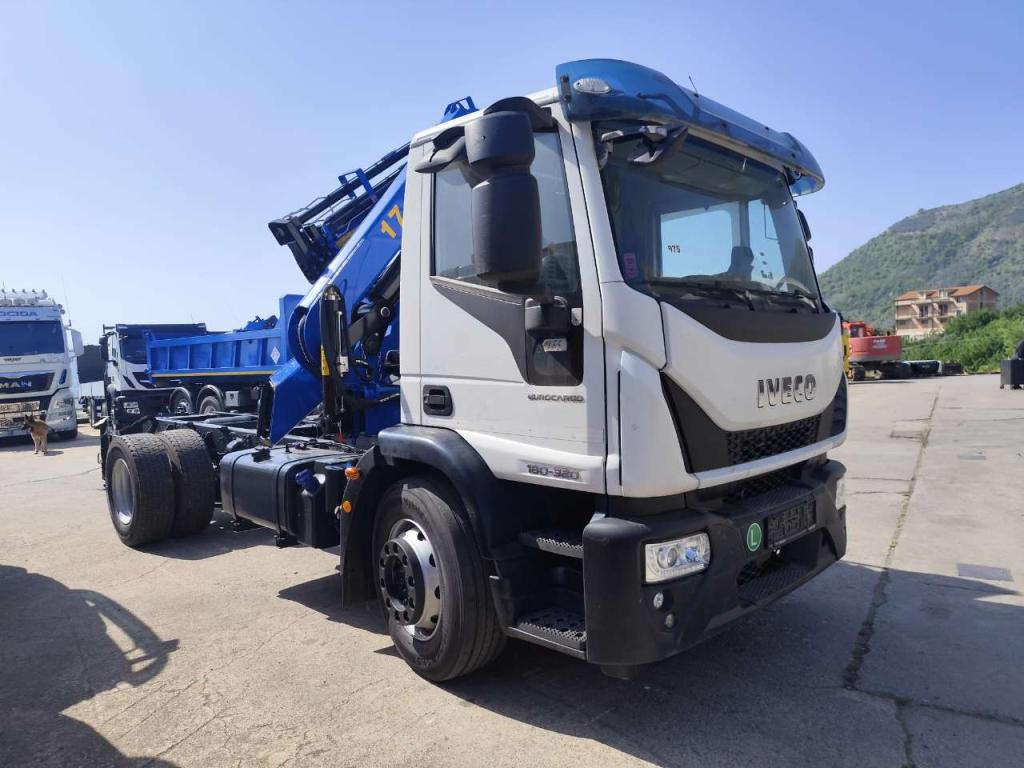 Iveco EUROCARGO 180-320 Photo 12