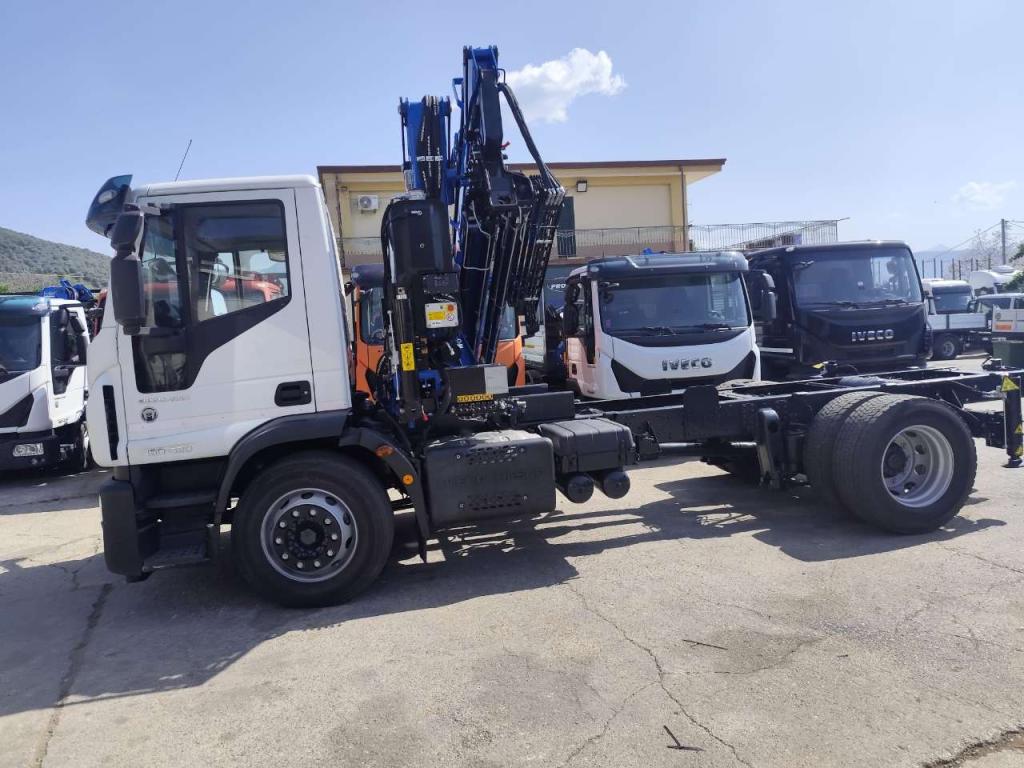 Iveco EUROCARGO 180-320 Photo 29
