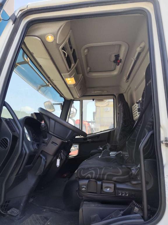 Iveco EUROCARGO 180-320 Photo 6
