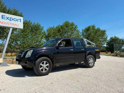Isuzu 4X4 sold by Bridge Export Srl