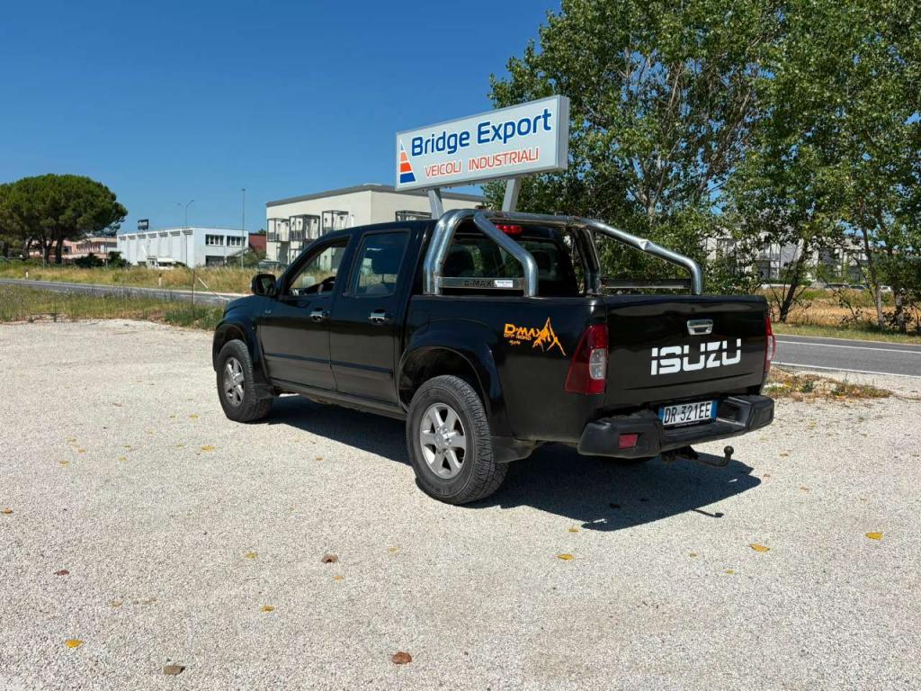Isuzu 4X4 Photo 9