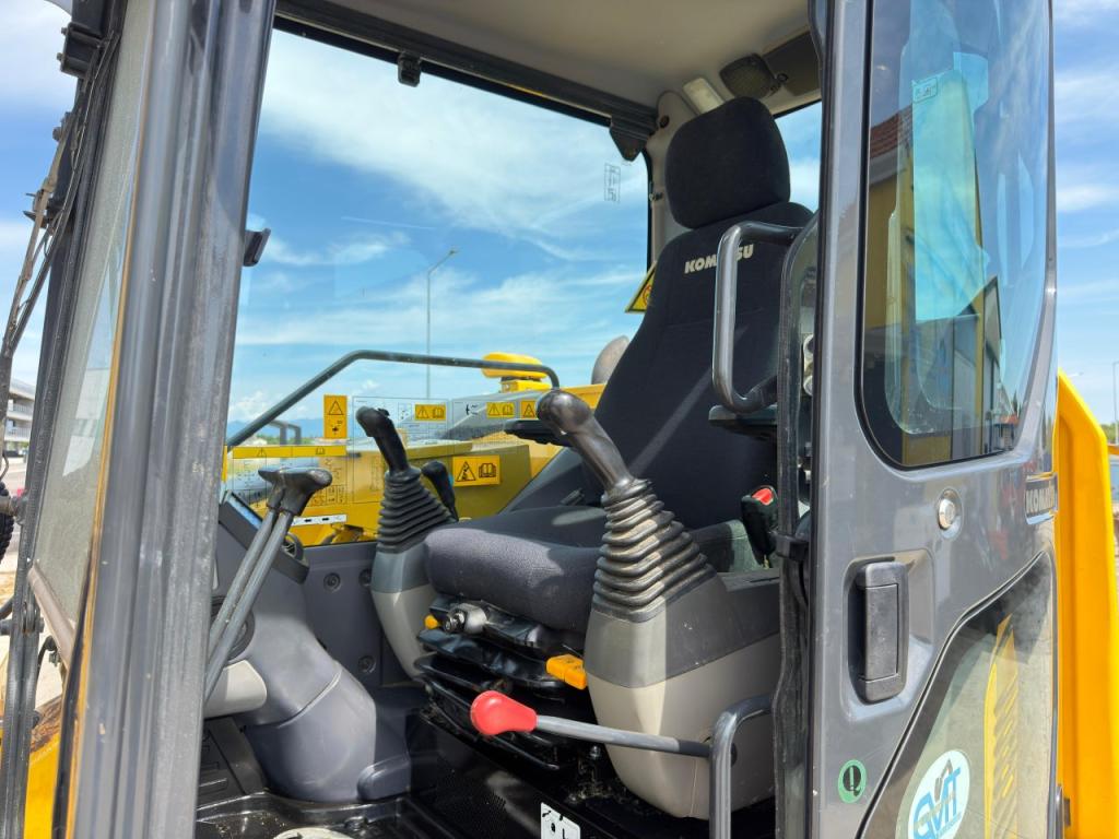 Komatsu PC88MR-11E0 Photo 5