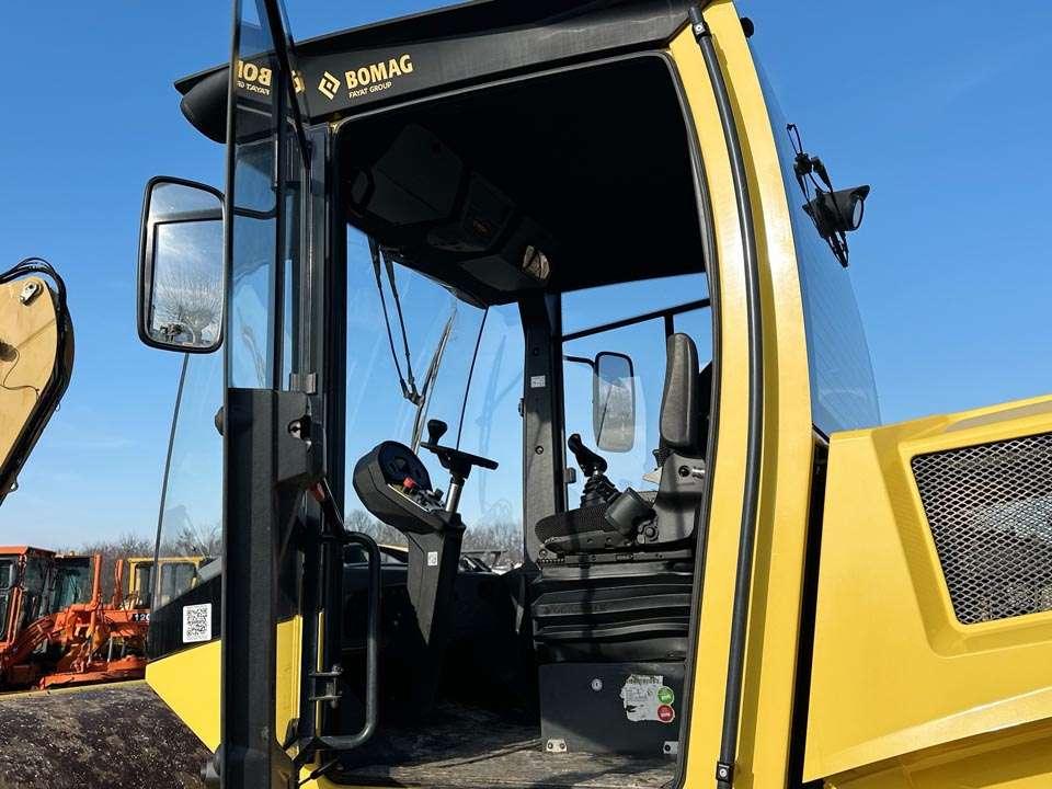 Bomag BW216 DH-5 Photo 12