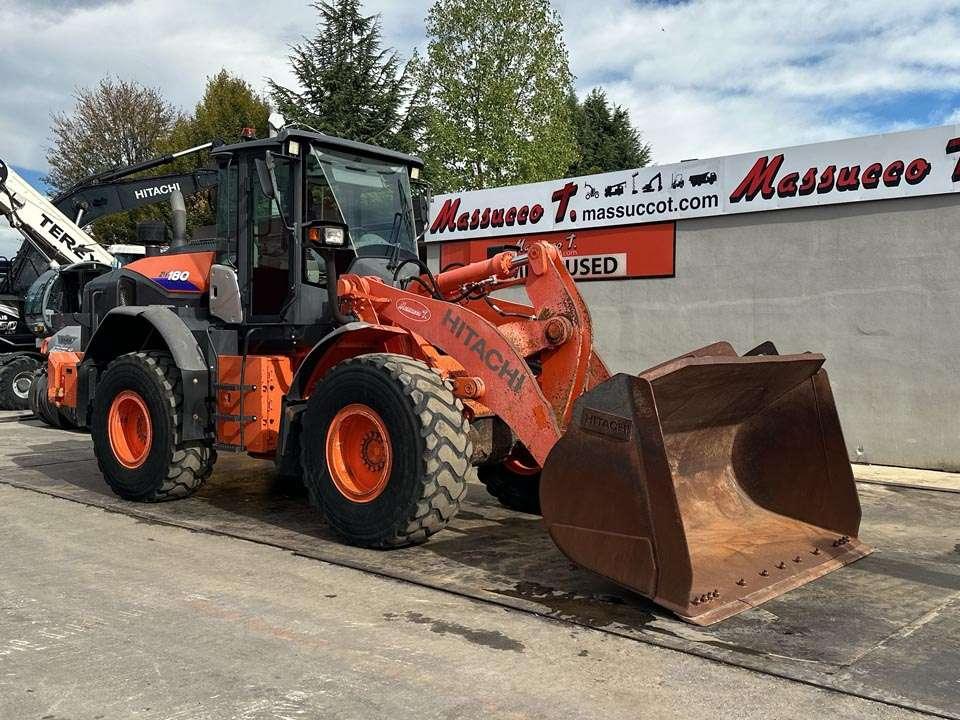 Hitachi ZW180-6 Photo 18