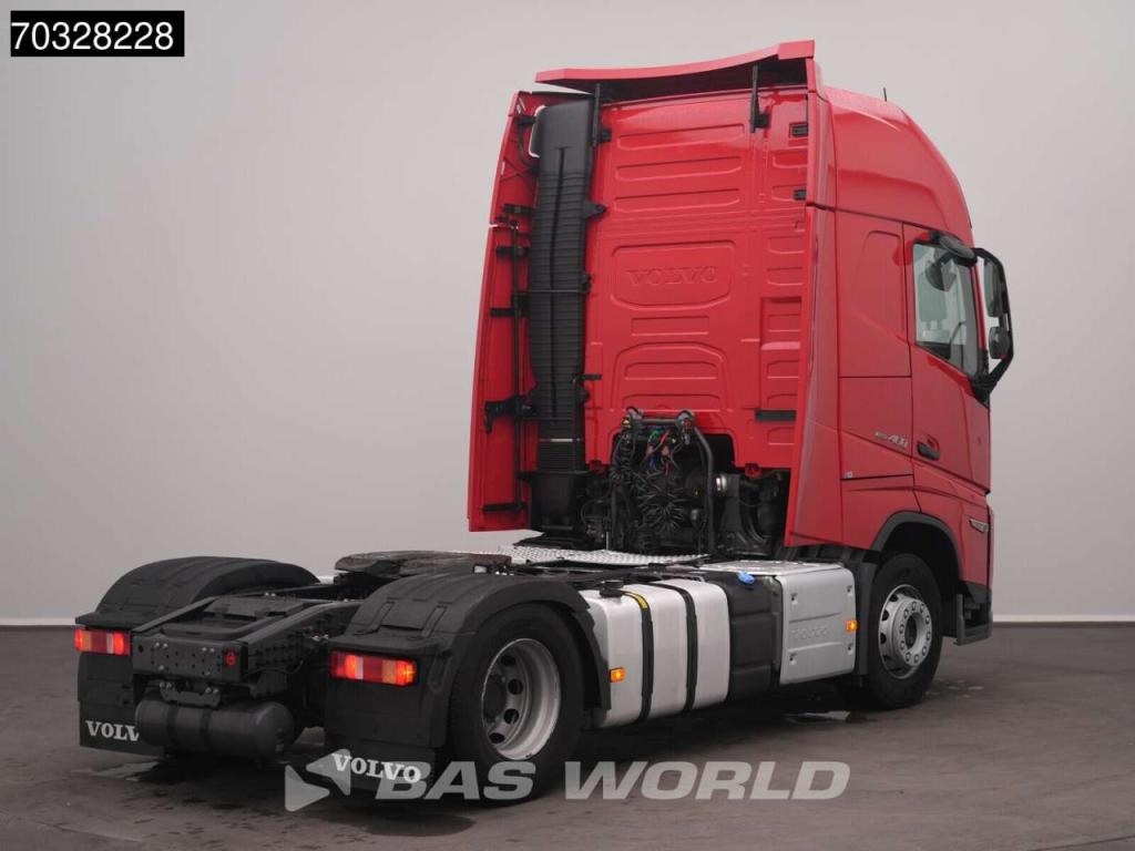 Volvo FH 460 4X2 XL 2x Tanks Navi ACC Photo 5