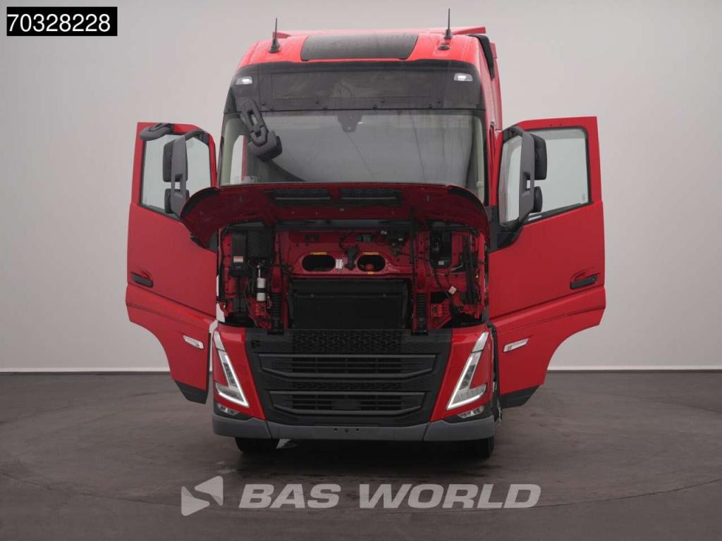 Volvo FH 460 4X2 XL 2x Tanks Navi ACC Photo 9