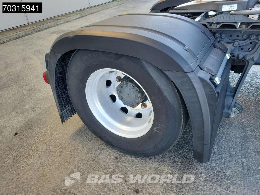Mercedes-Benz Actros 1843 4X2 ClassicSpace Retarder Photo 16