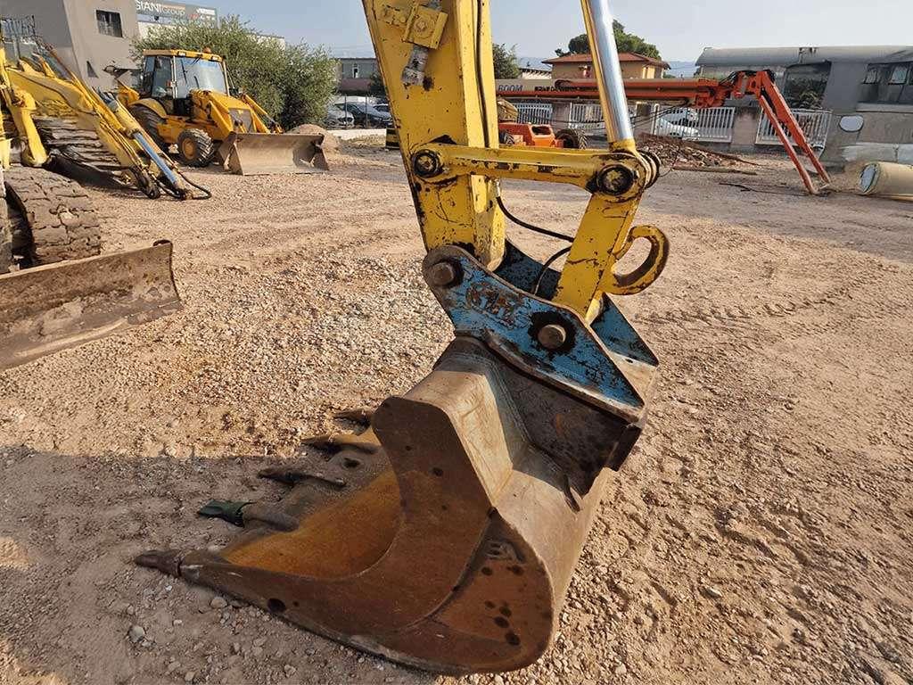 New Holland E135BSR-2 Photo 5