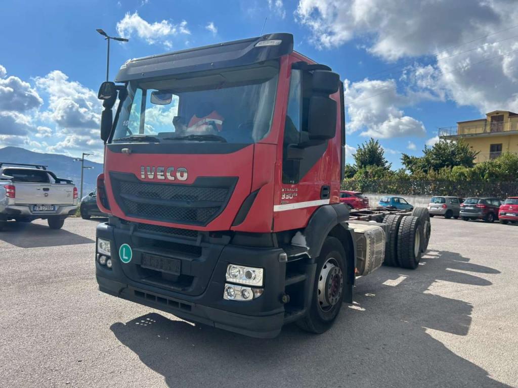 Iveco STRALIS HI-STREET 260S31 Photo 3