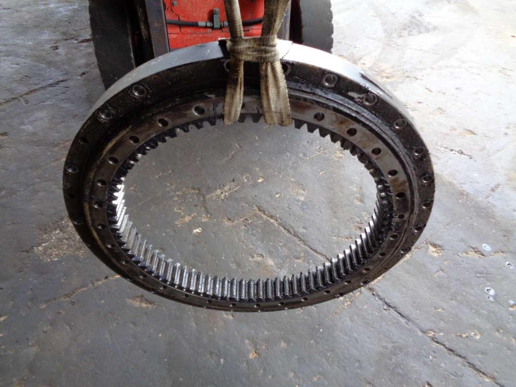 Slewing ring for New Holland Kobelco E 80 Photo 2