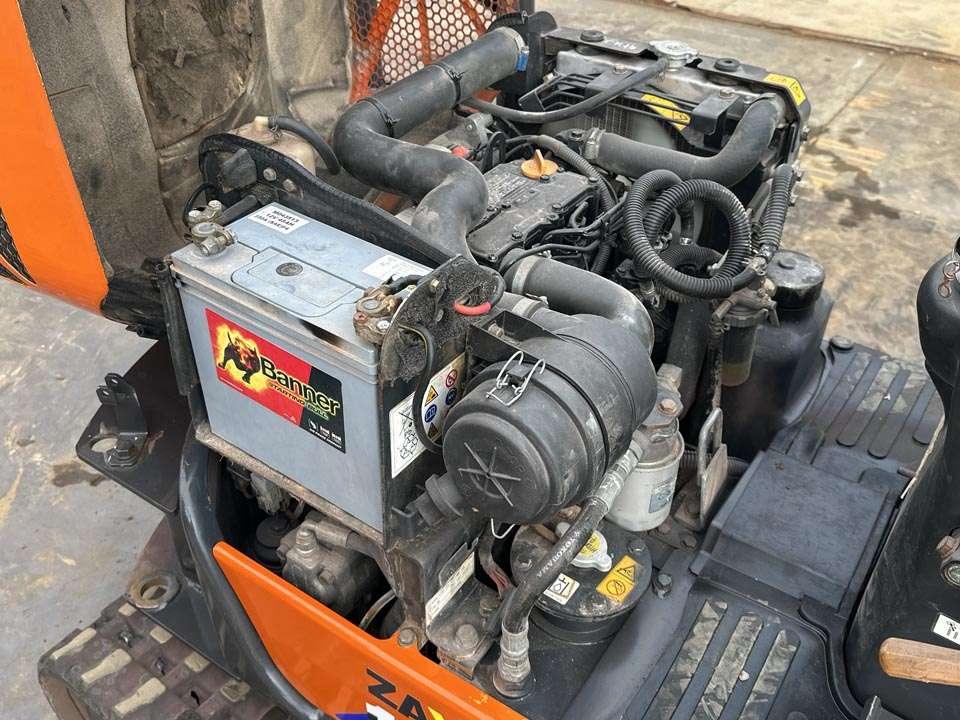 Hitachi ZX10U-2 Photo 9