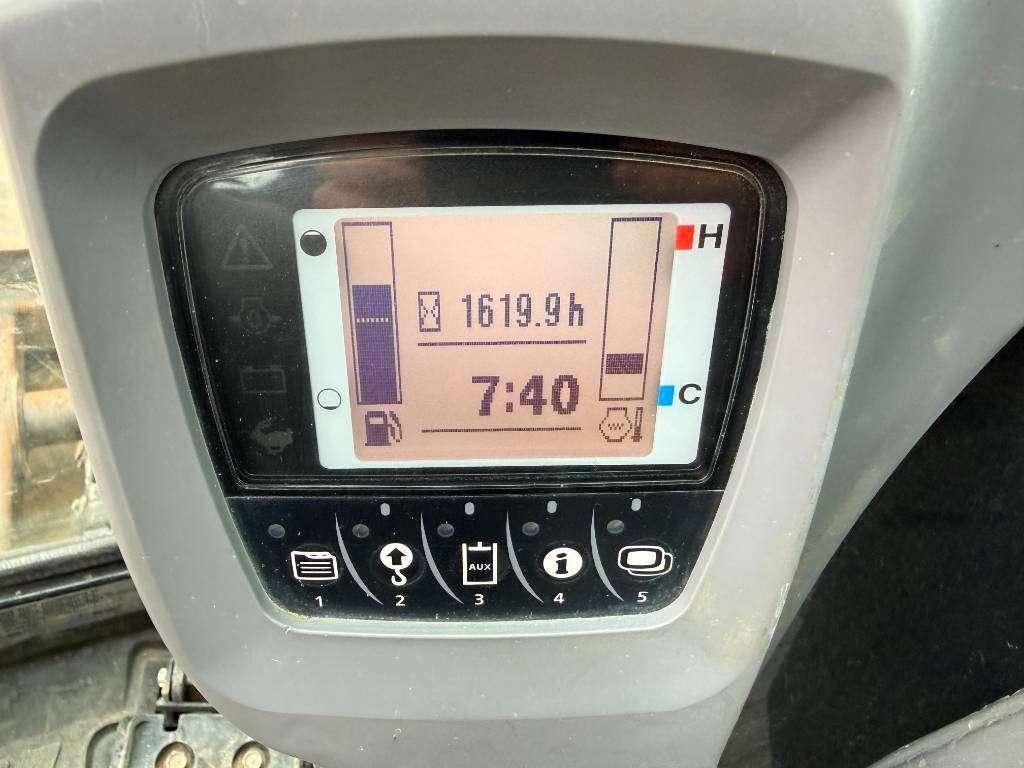 Kubota KX037-4 - Hammer Lines / Quick Coupler Photo 25