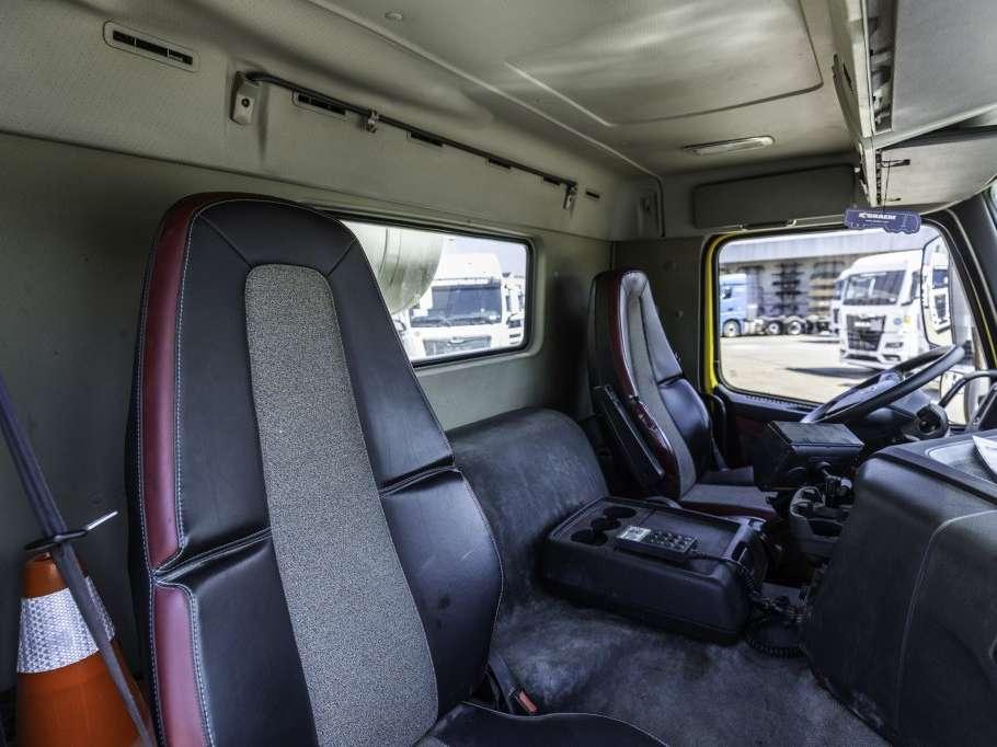 Volvo FMX 370 + LIEBHERR 10 m3 Photo 19