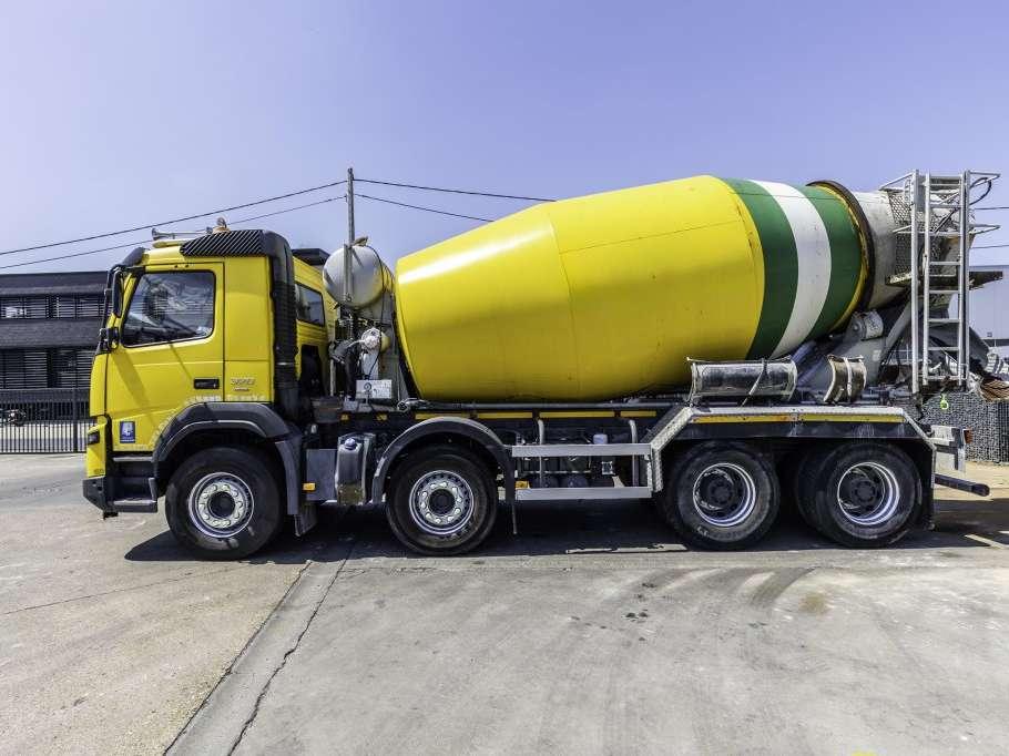Volvo FMX 370 + LIEBHERR 10 m3 Photo 7