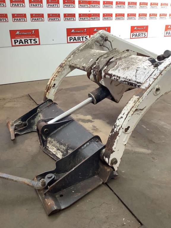 Skid steer loader arm for Bobcat 753 Photo 2
