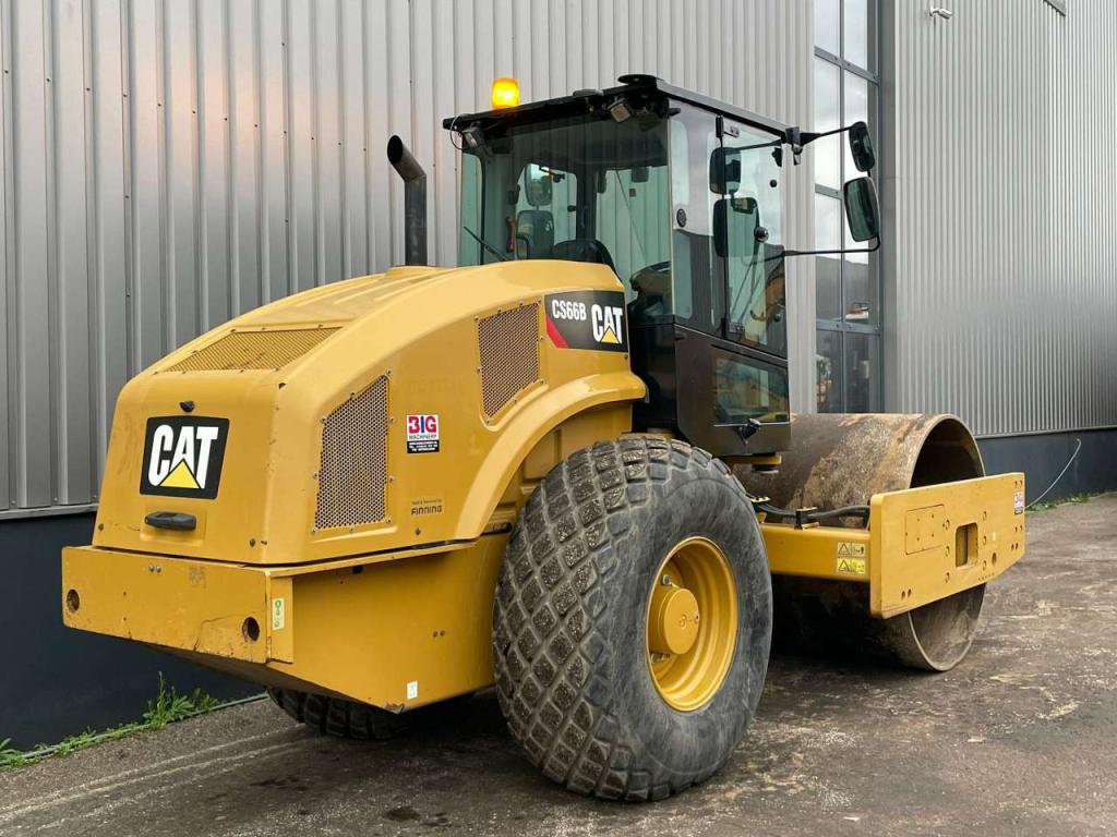Caterpillar CS66 B Photo 5