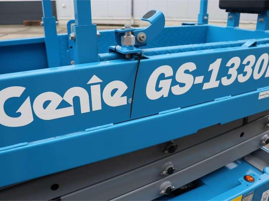 Genie GS1330M All-Electric DC Drive Photo 9
