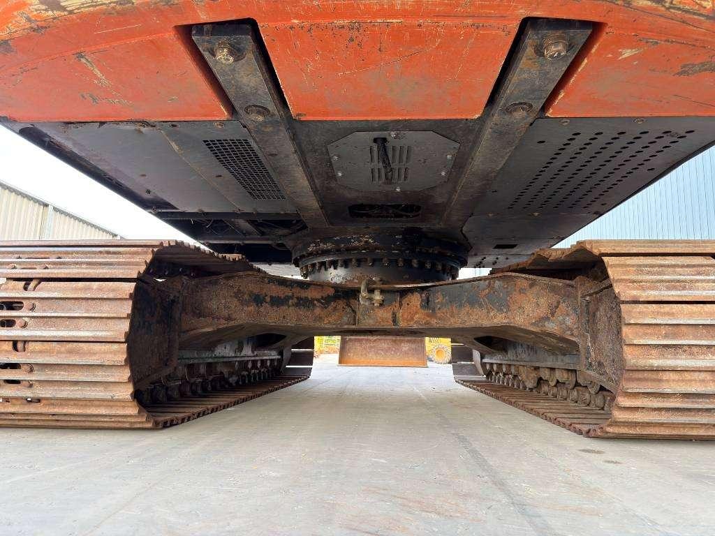 Hitachi ZX250LC-5B Long reach Photo 10