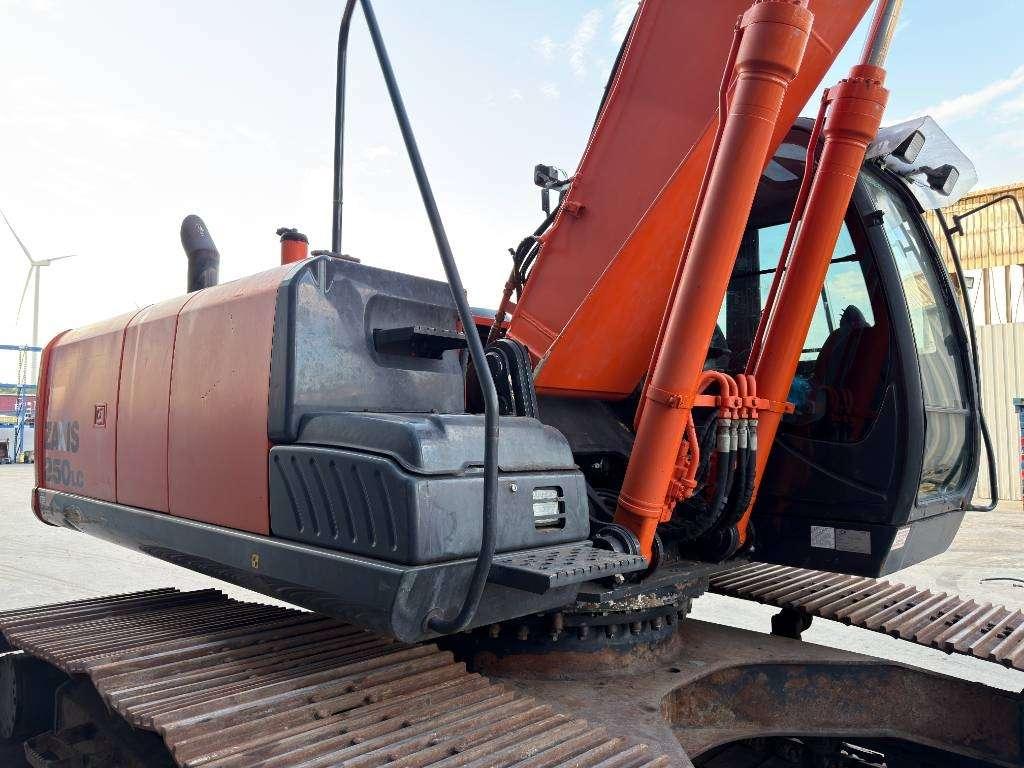 Hitachi ZX250LC-5B Long reach Photo 15