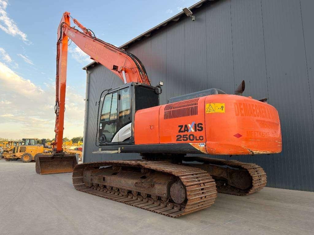 Hitachi ZX250LC-5B Long reach Photo 2