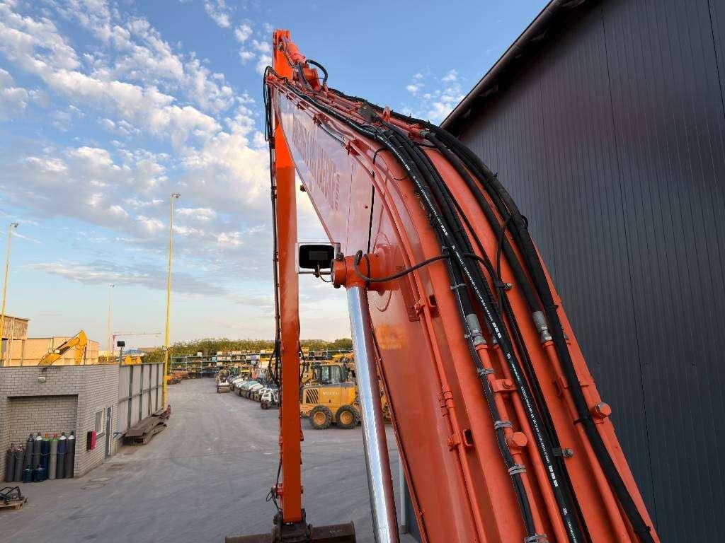 Hitachi ZX250LC-5B Long reach Photo 21