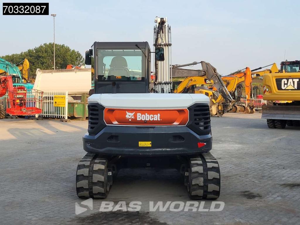 Bobcat E88 A/C Photo 5