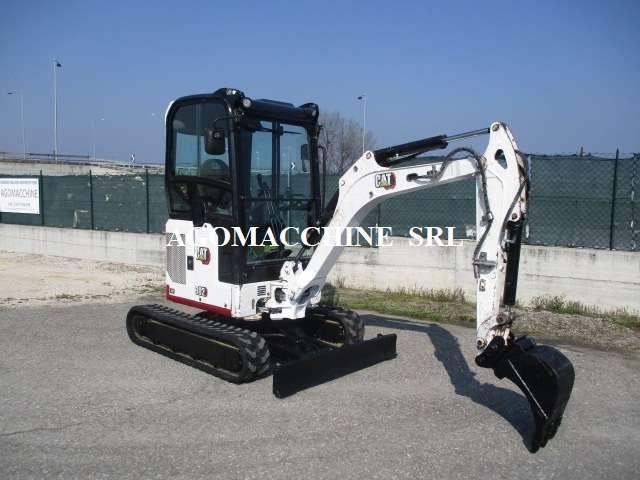 Caterpillar 302CR Photo 5