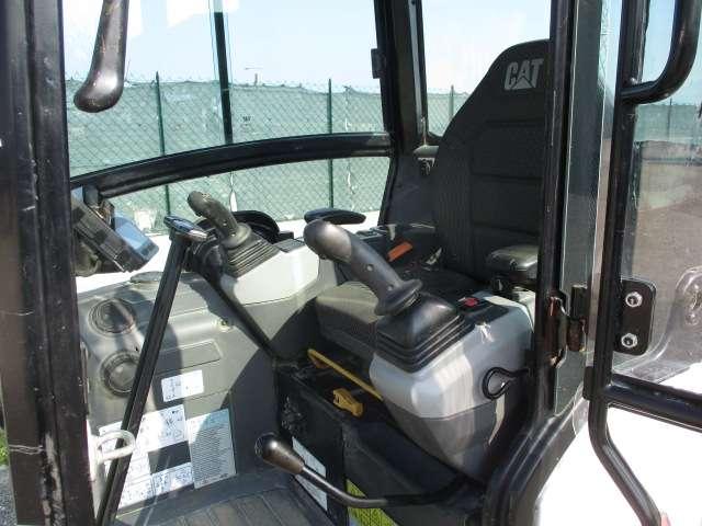 Caterpillar 302CR Photo 9