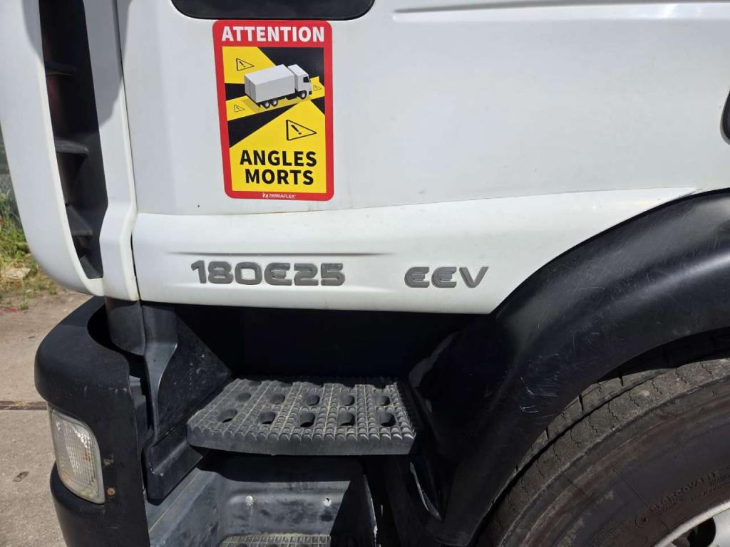 Iveco EUROCARGO 180E25K Photo 9