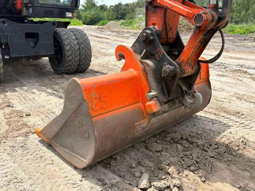 Hitachi ZX140W-6 (3 Pieces available) Photo 17