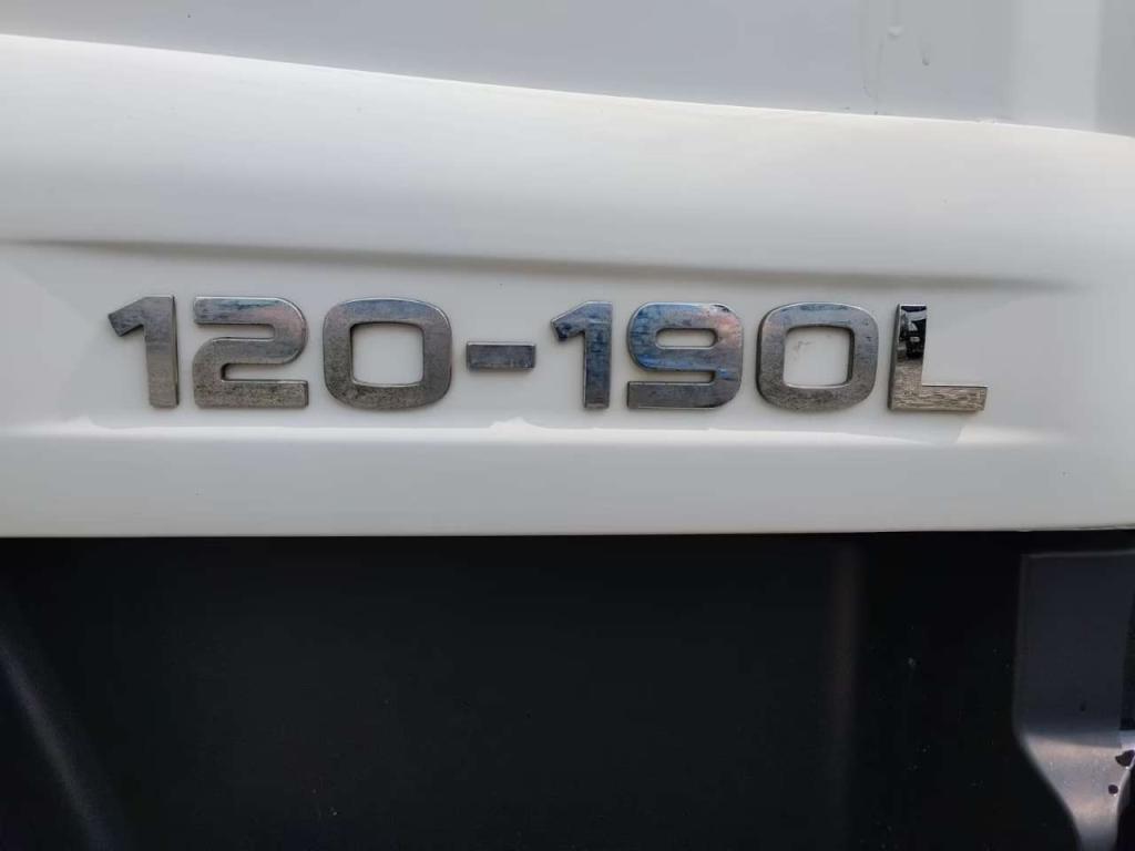 Iveco EUROCARGO 120-190L Photo 4