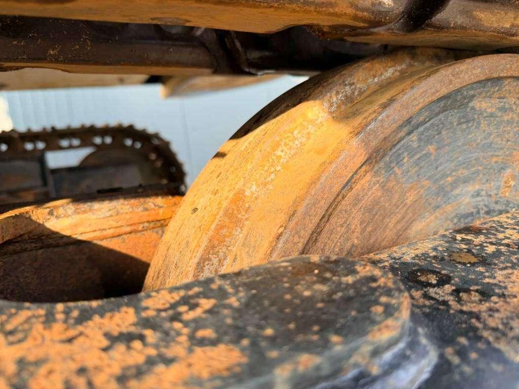 Caterpillar 320E L Photo 24