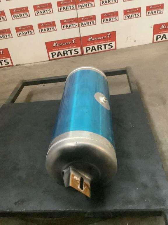 Tank (spare parts) Photo 2