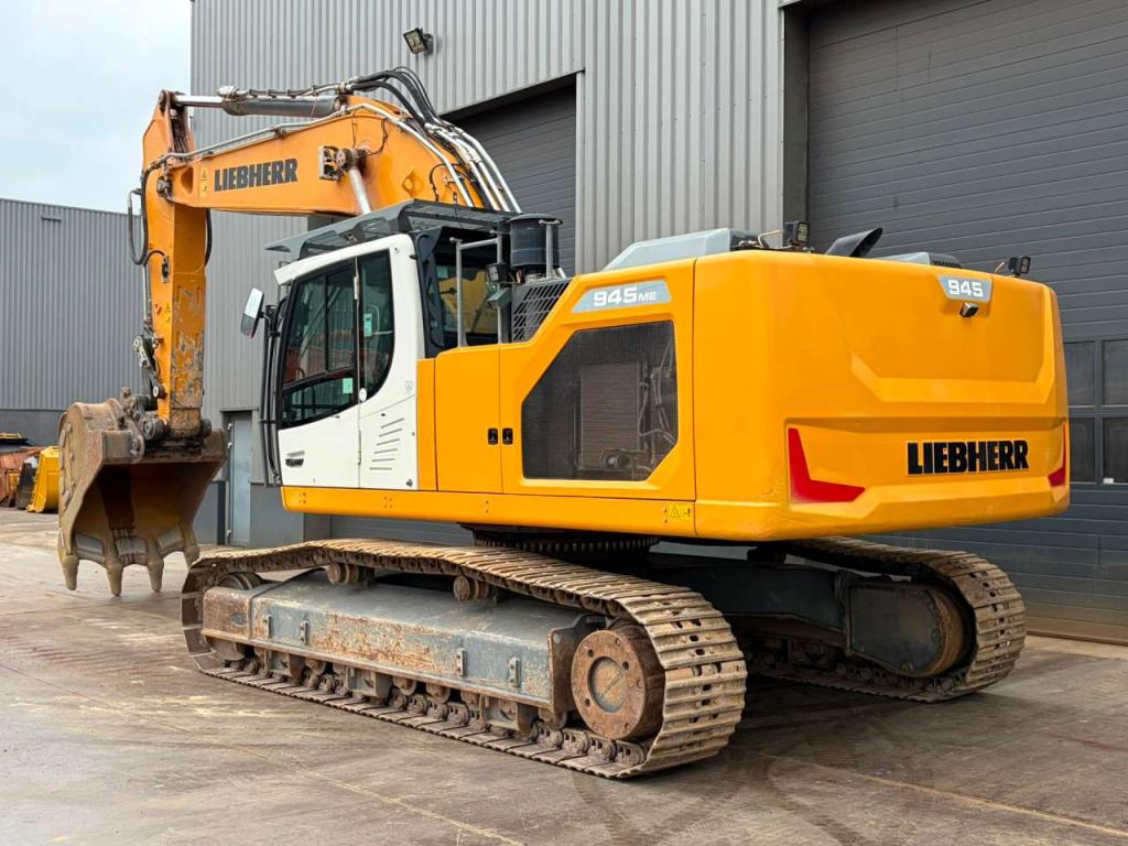 Liebherr R945 S-HD Photo 3