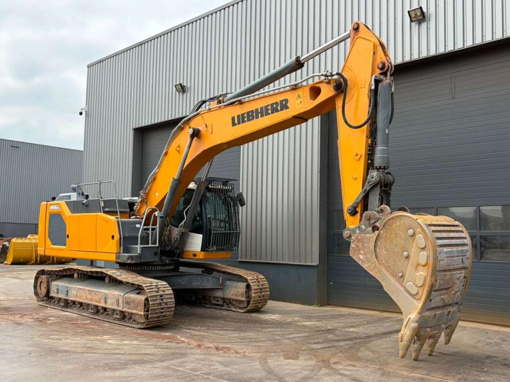 Liebherr R945 S-HD Photo 7