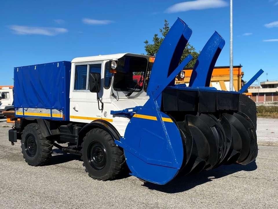 Mercedes-Benz UNIMOG Photo 11