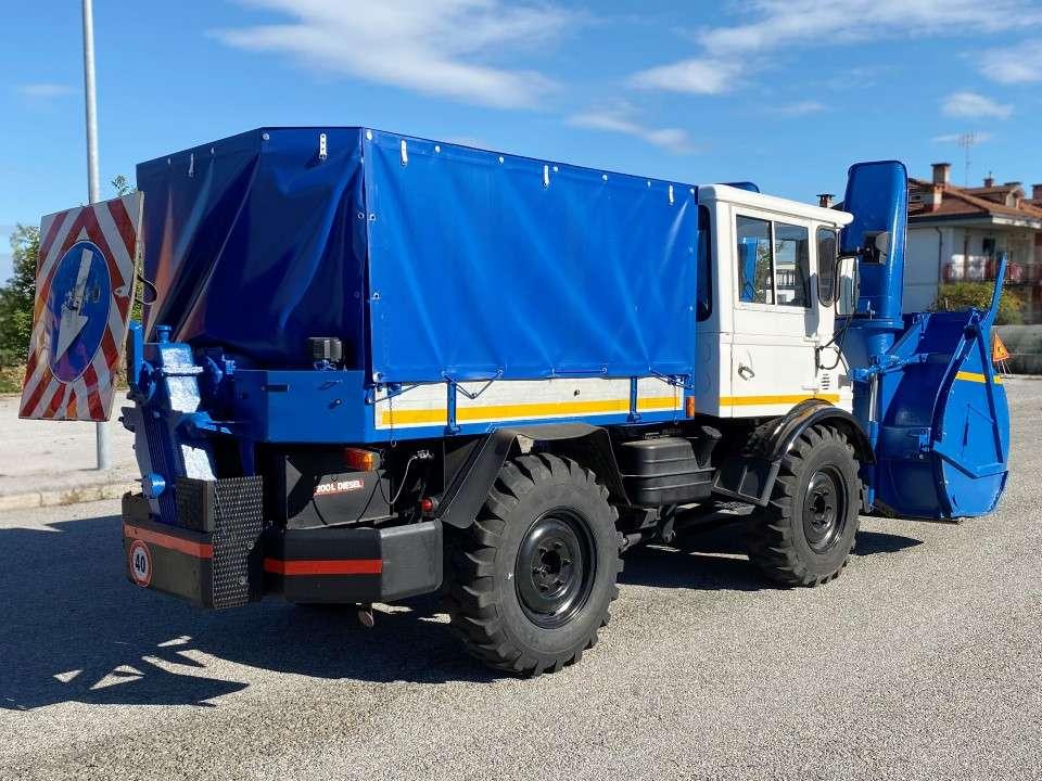 Mercedes-Benz UNIMOG Photo 13