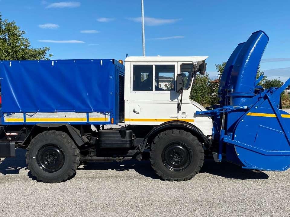 Mercedes-Benz UNIMOG Photo 14