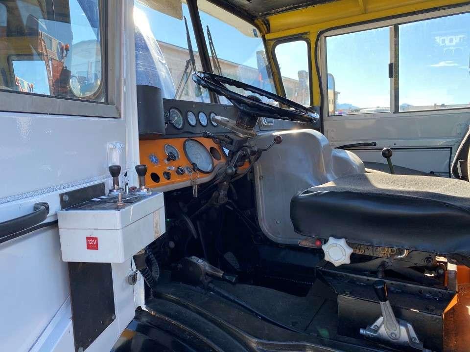 Mercedes-Benz UNIMOG Photo 6