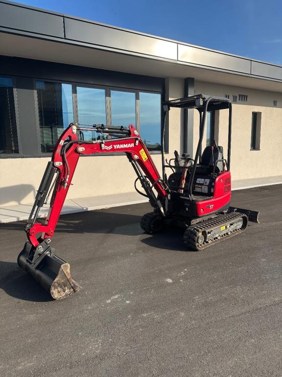 Yanmar Vio 17 Photo 5