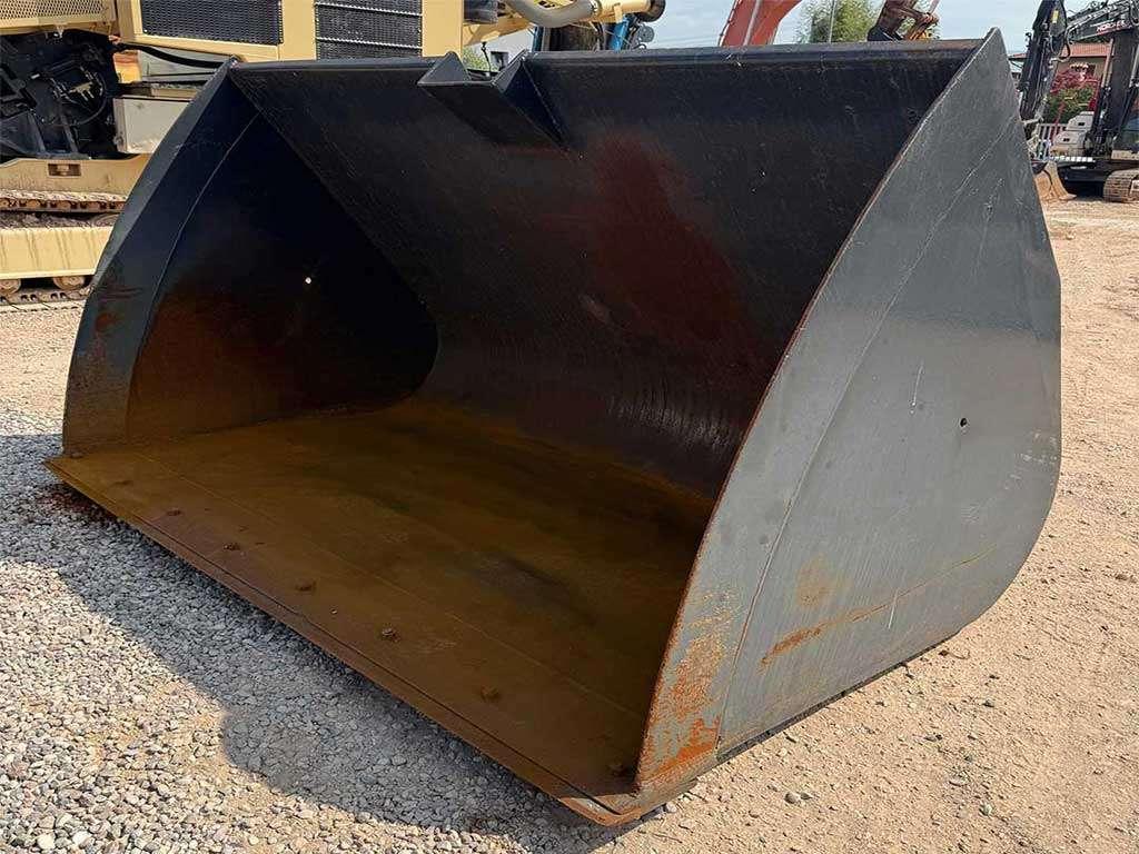 Ambrosi Loader bucket Photo 4