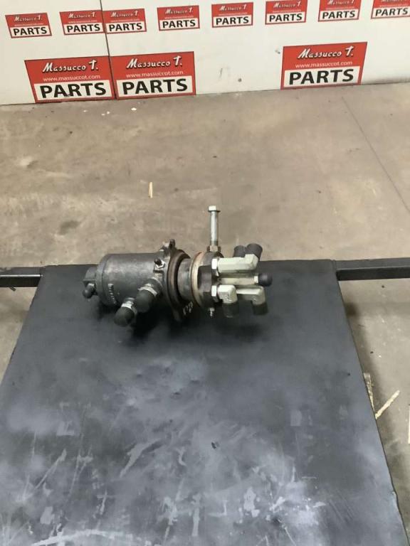 Rotating joint for New Holland E 385 Photo 3