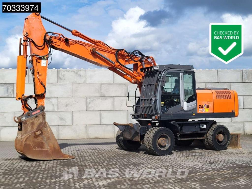 Hitachi ZX210W -3 Photo 1