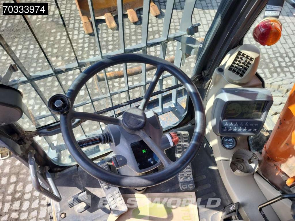 Hitachi ZX210W -3 Photo 30