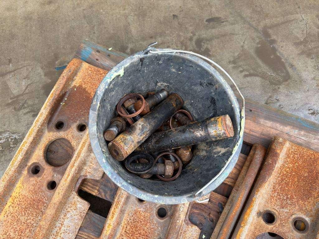 Undercarriage for Caterpillar 349E / 352F - 600mm Photo 16