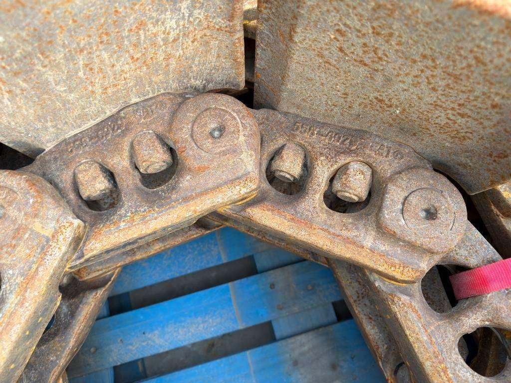 Undercarriage for Caterpillar 349E / 352F - 600mm Photo 8
