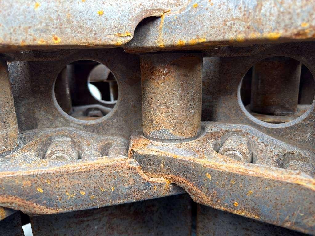 Undercarriage for Caterpillar 349E / 352F - 600mm Photo 9