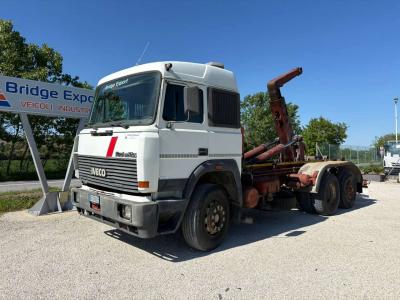 Iveco TURBOSTAR 190.42 scarrabile 3 assi sold by Bridge Export Srl